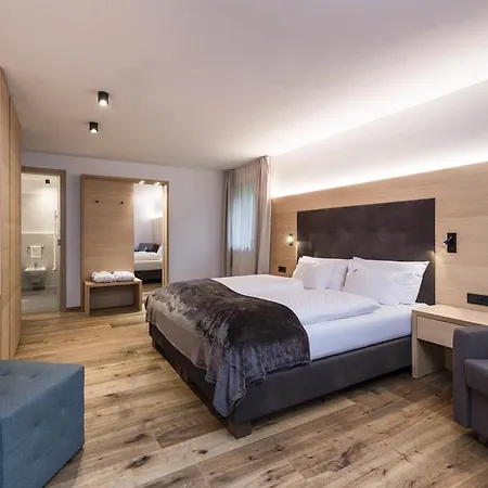Tony - Small Romantic Corvara In Badia