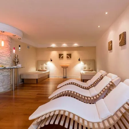 Tony - Small Romantic Hotel